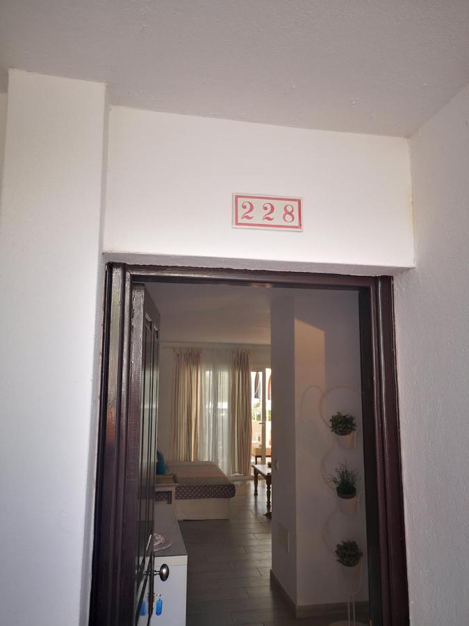 קוסטה טגוויסה Comfortable Cleo Apartment With Large Terrace מראה חיצוני תמונה